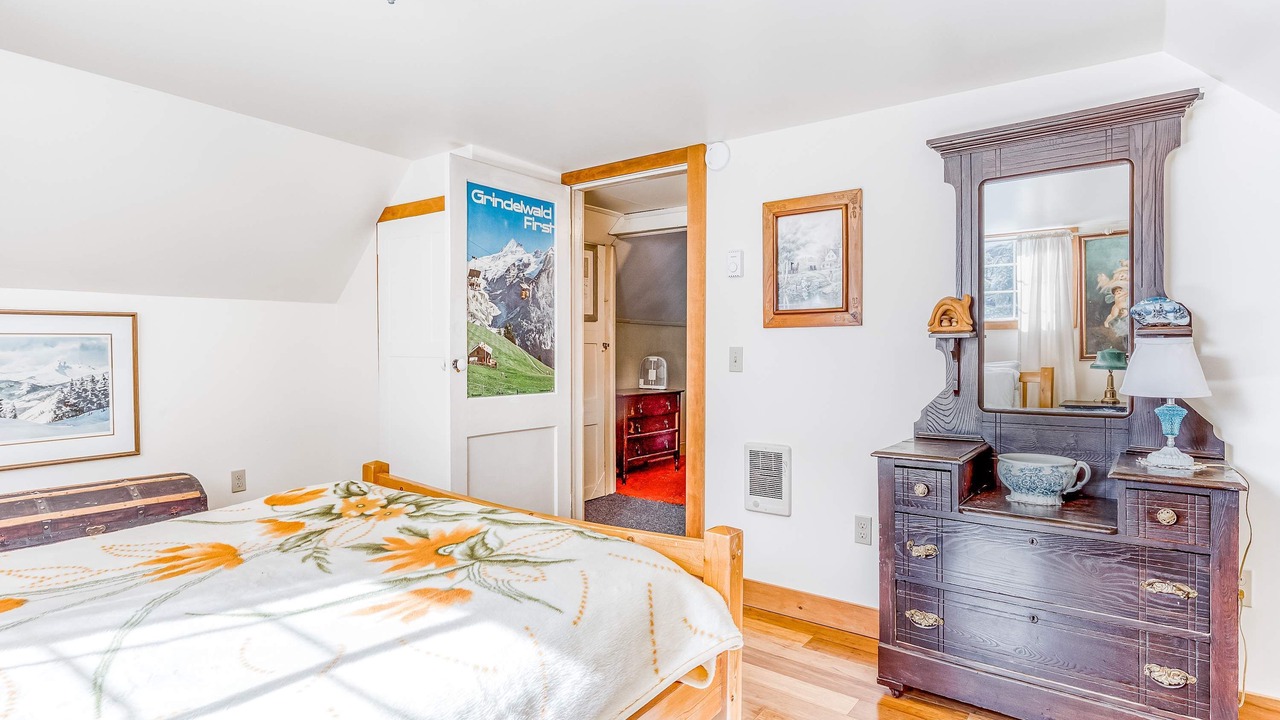 Photo of Bedroom in Government Camp