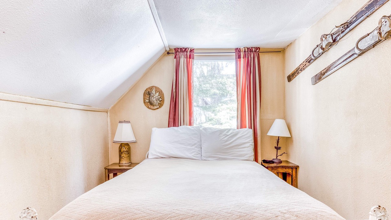 Photo of Bedroom in Government Camp