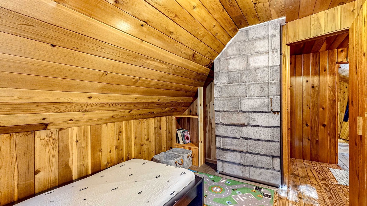 Photo of Bedroom in Government Camp