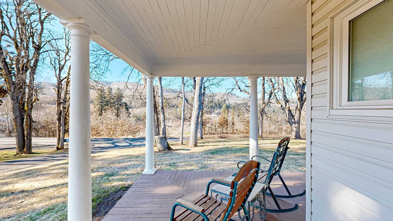 Photo of Patio Balcony in Mosier