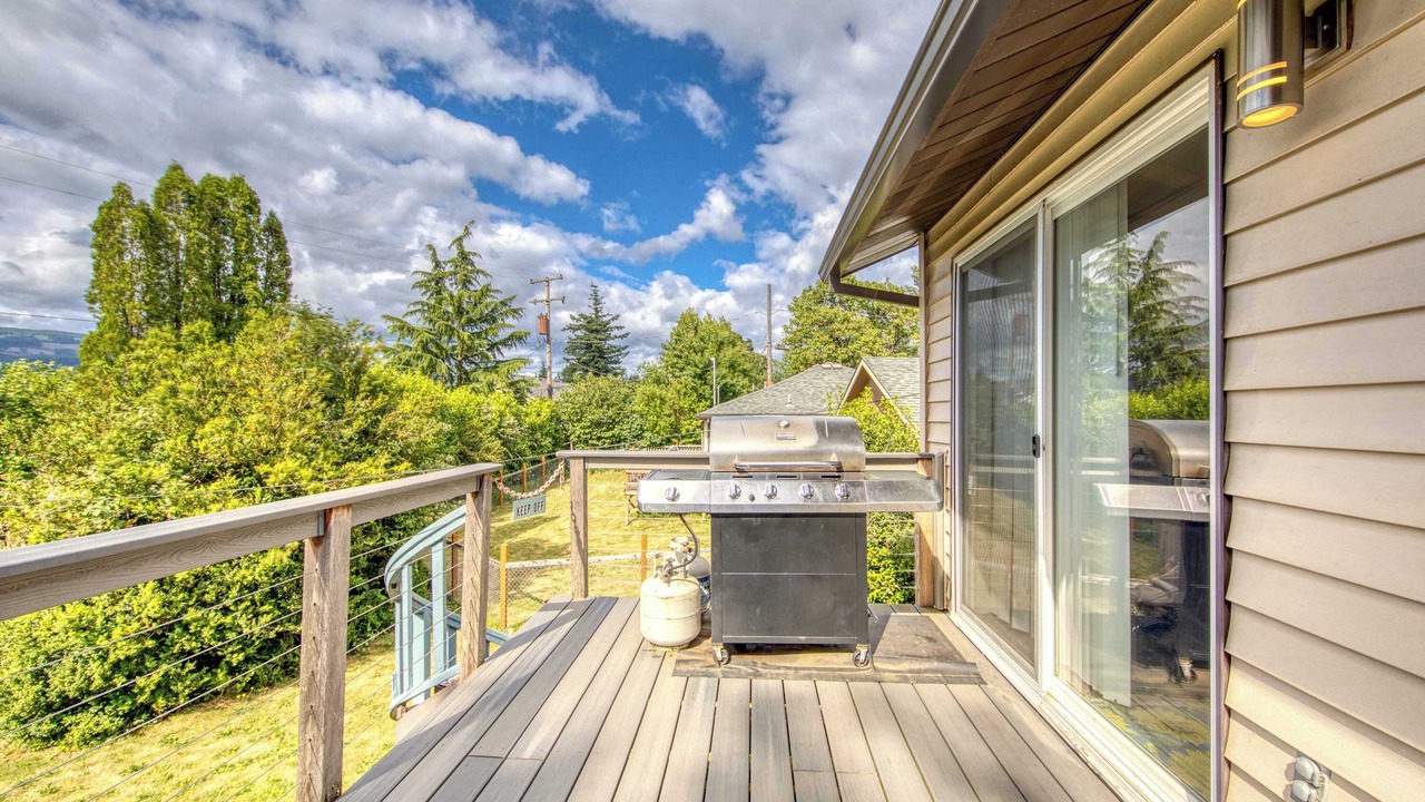 Photo of Patio Balcony in Cascade Locks