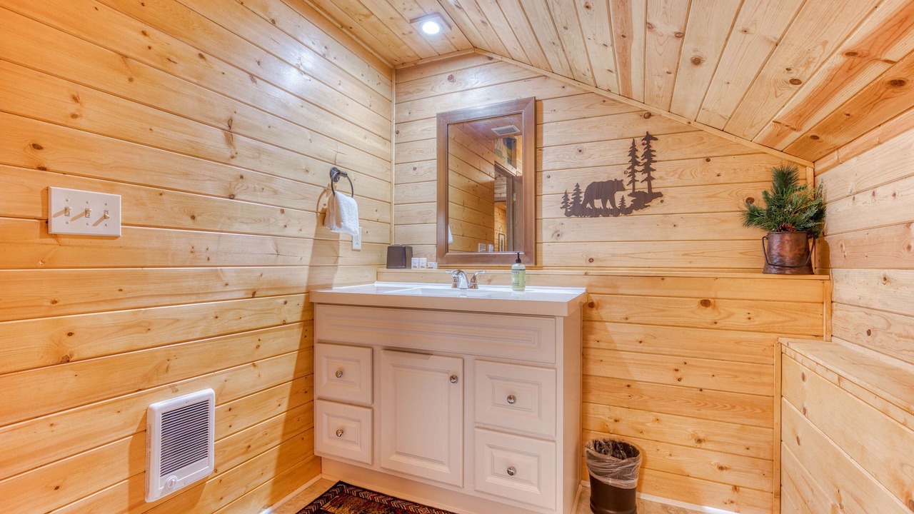 Photo of Bathroom in Rhododendron