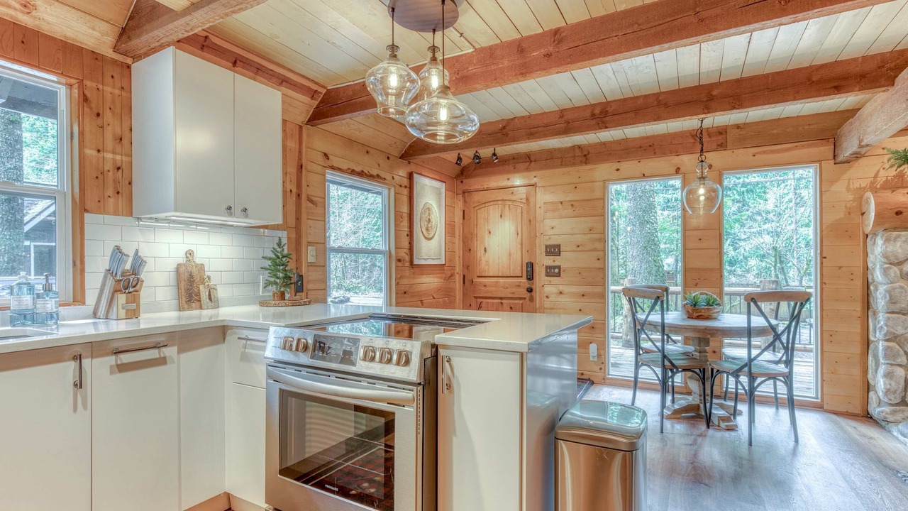 Photo of Kitchen in Rhododendron