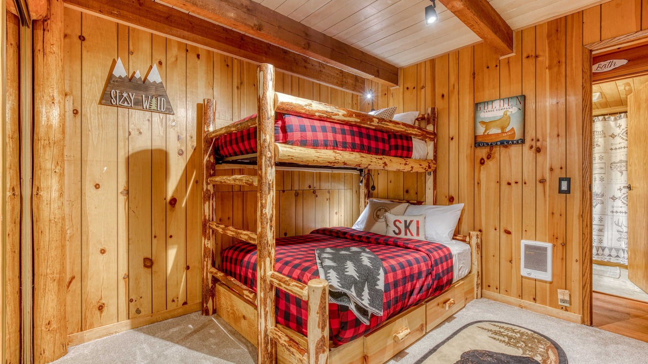 Photo of Bedroom in Rhododendron