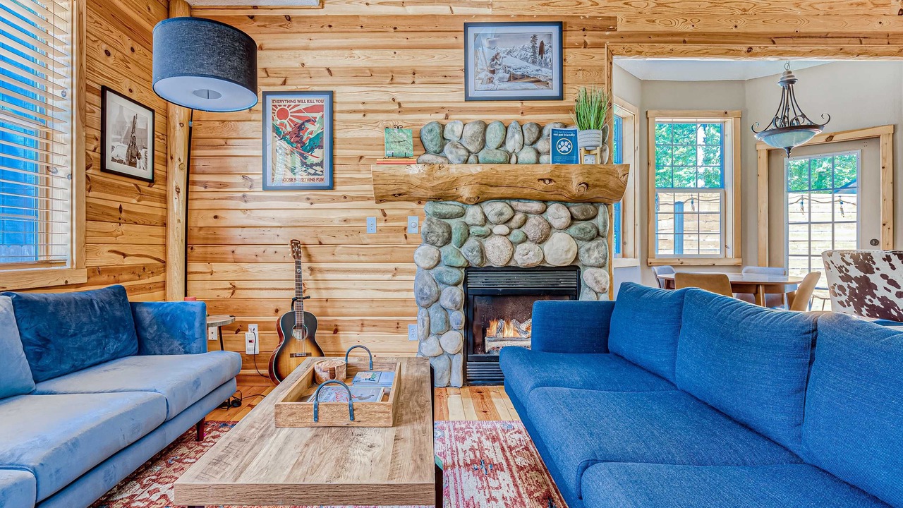 Photo of Livingroom in Mount Hood Village