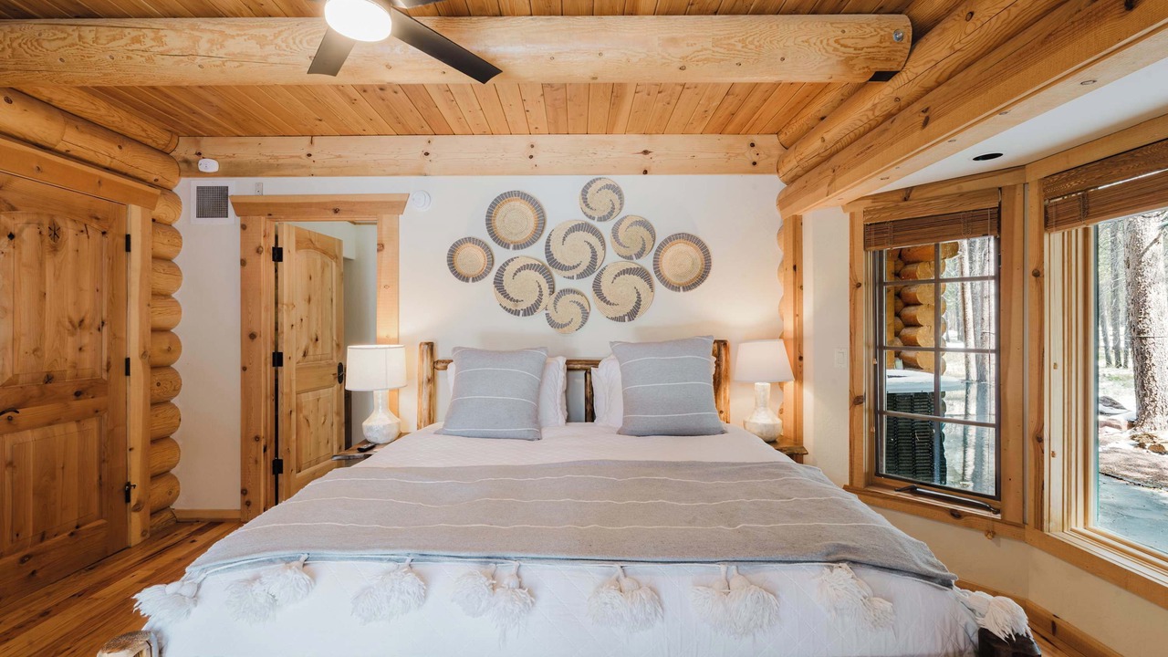 Photo of Bedroom in Three Rivers