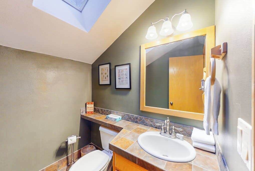 Photo of Bathroom in Deer Park
