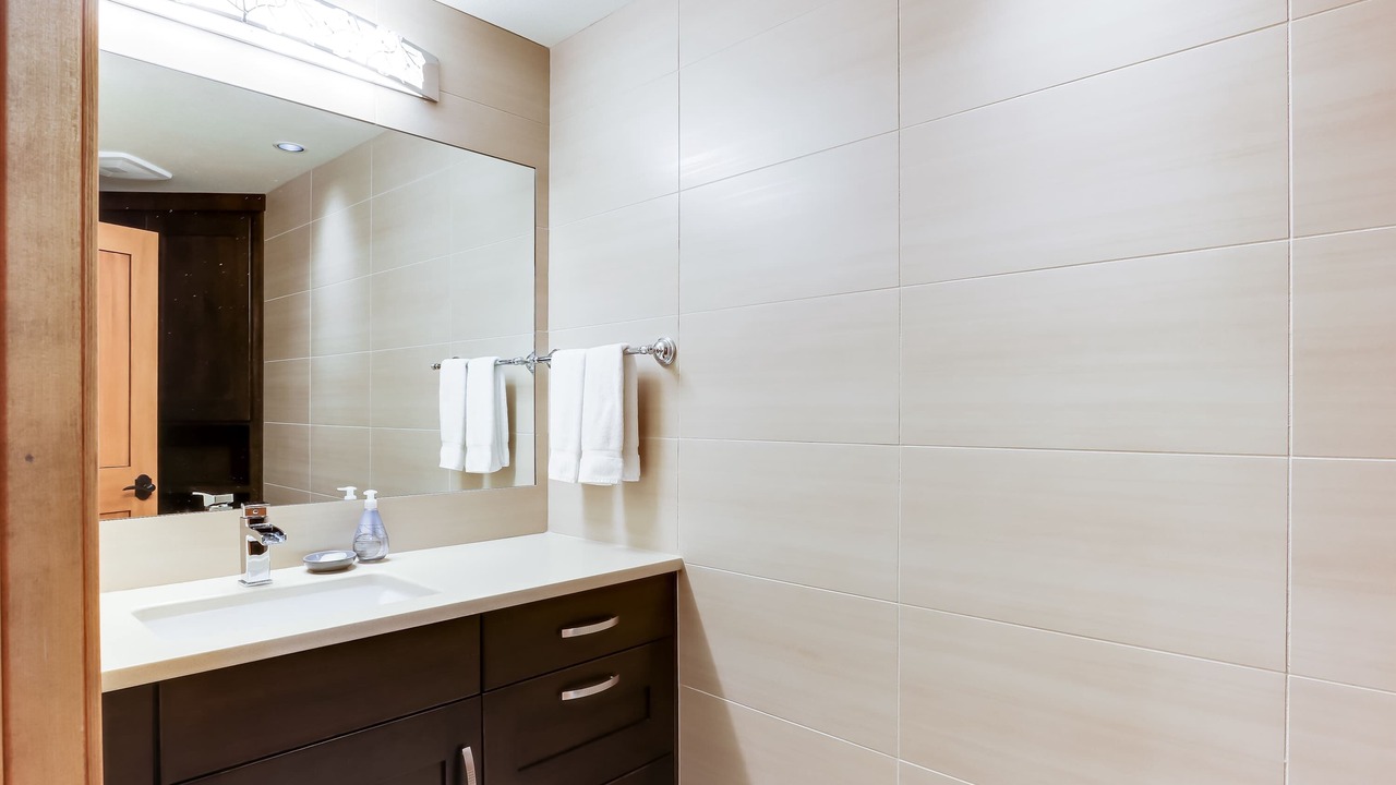 Photo of Bathroom in Overlook Park