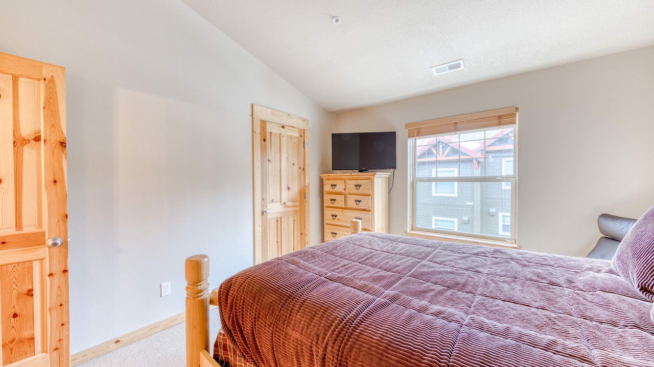 Photo of Bedroom in Government Camp