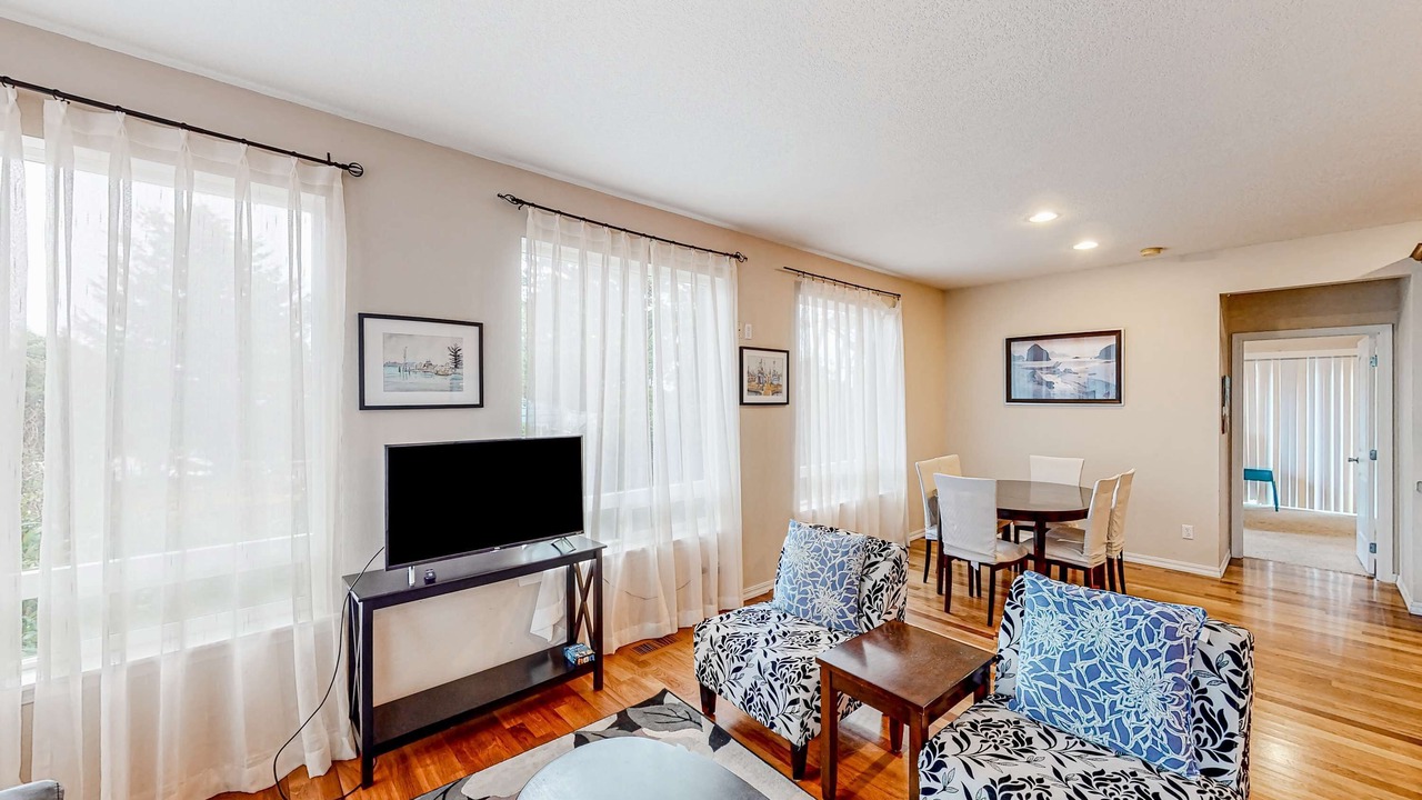 Photo of Livingroom in Agate Beach
