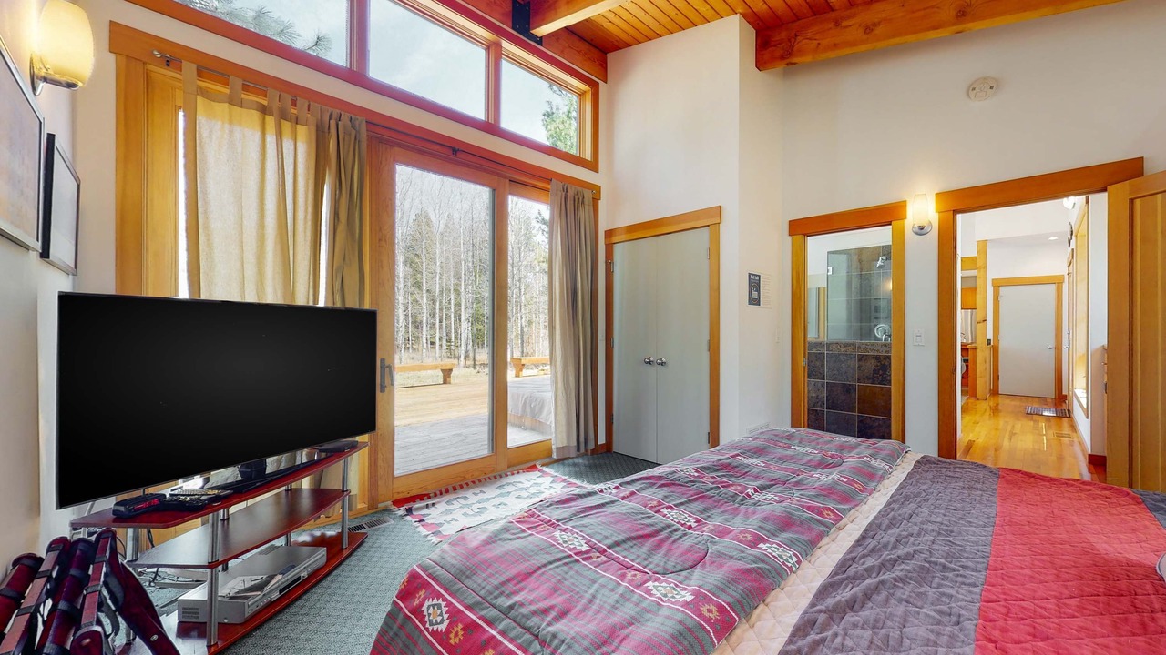 Photo of Bedroom in Black Butte Ranch
