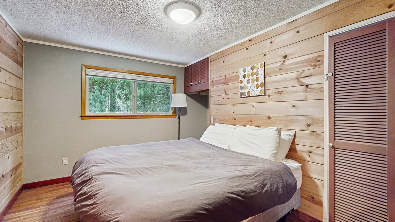 Photo of Bedroom in Rhododendron