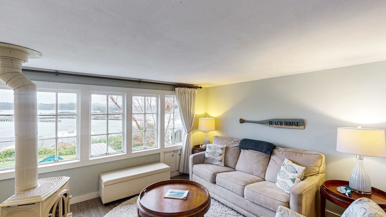 Photo of Livingroom in Newport