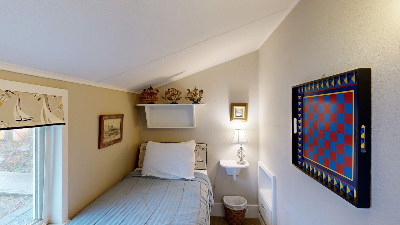 Photo of Bedroom in Newport