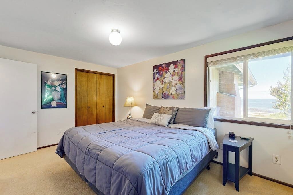 Photo of Bedroom in Seal Rock