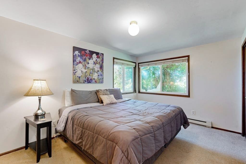Photo of Bedroom in Seal Rock