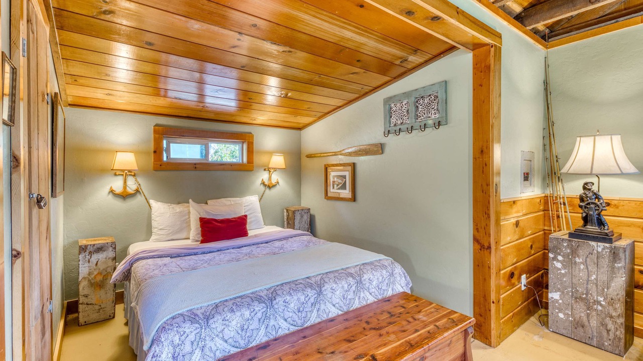Photo of Bedroom in Heceta Beach