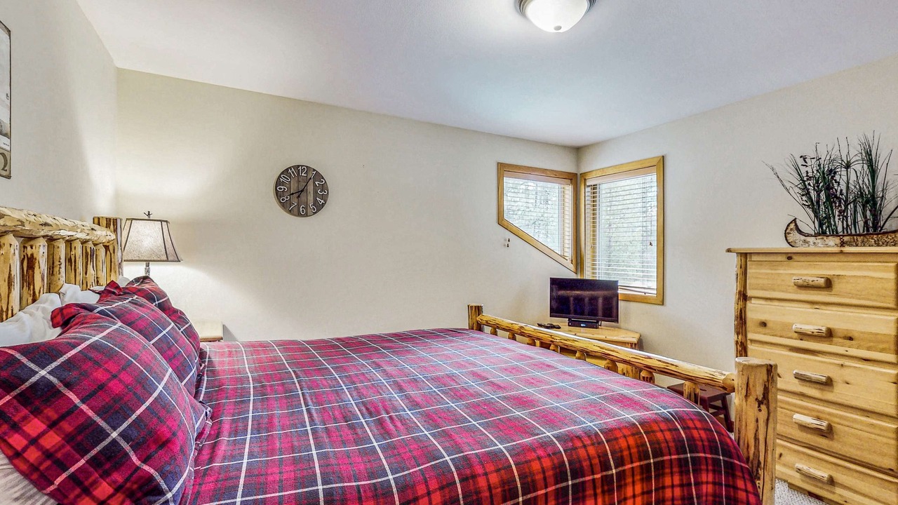 Photo of Bedroom in Overlook Park