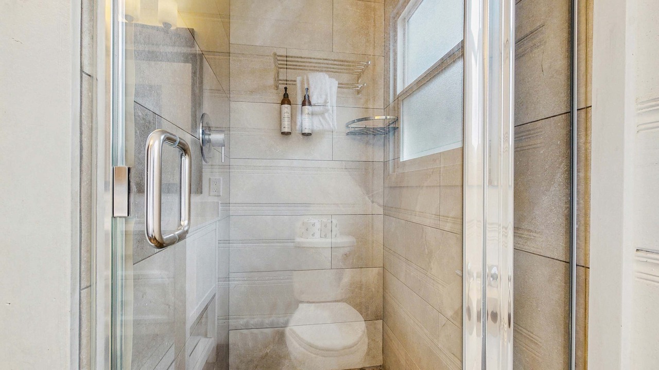 Photo of Bathroom in Lakeside Park