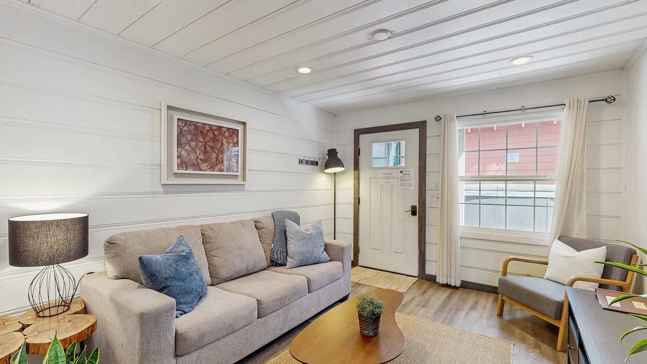 Photo of Livingroom in Lakeside Park