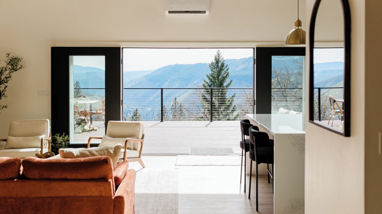 Photo of Livingroom in Lyle