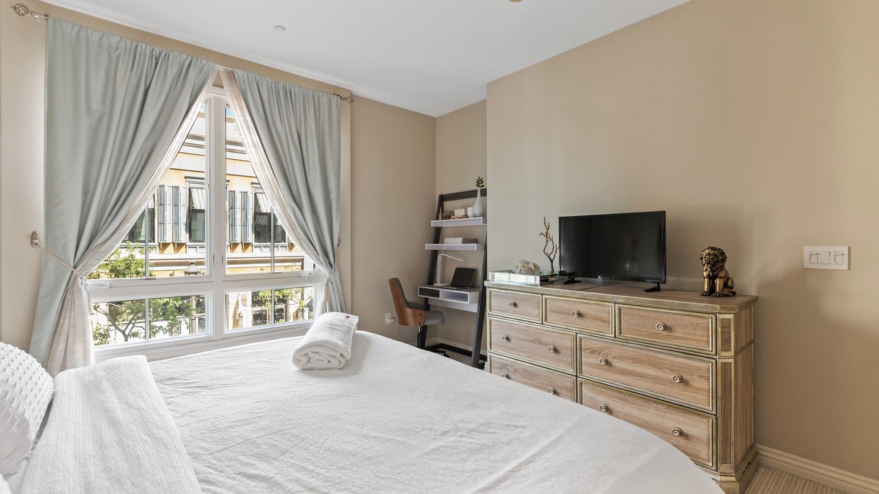 Photo of Bedroom in Downtown