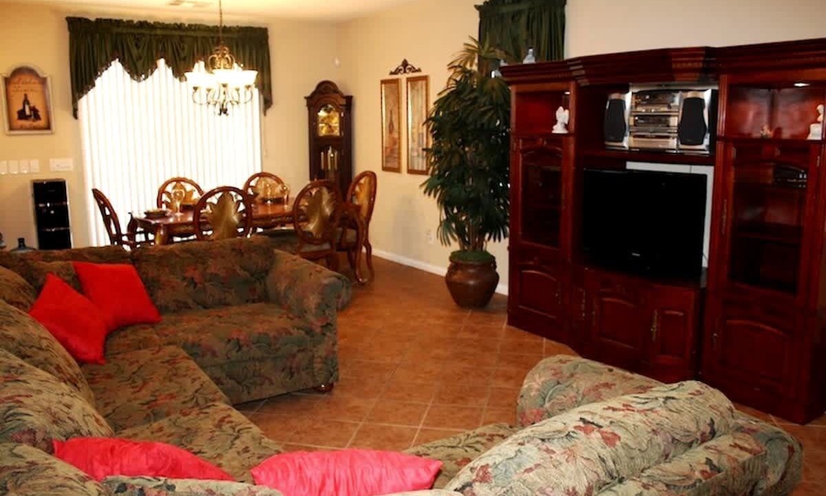 Photo of Livingroom in Enterprise