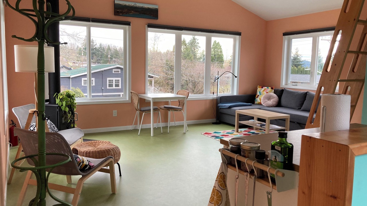 Photo of Livingroom in Alabama Hill