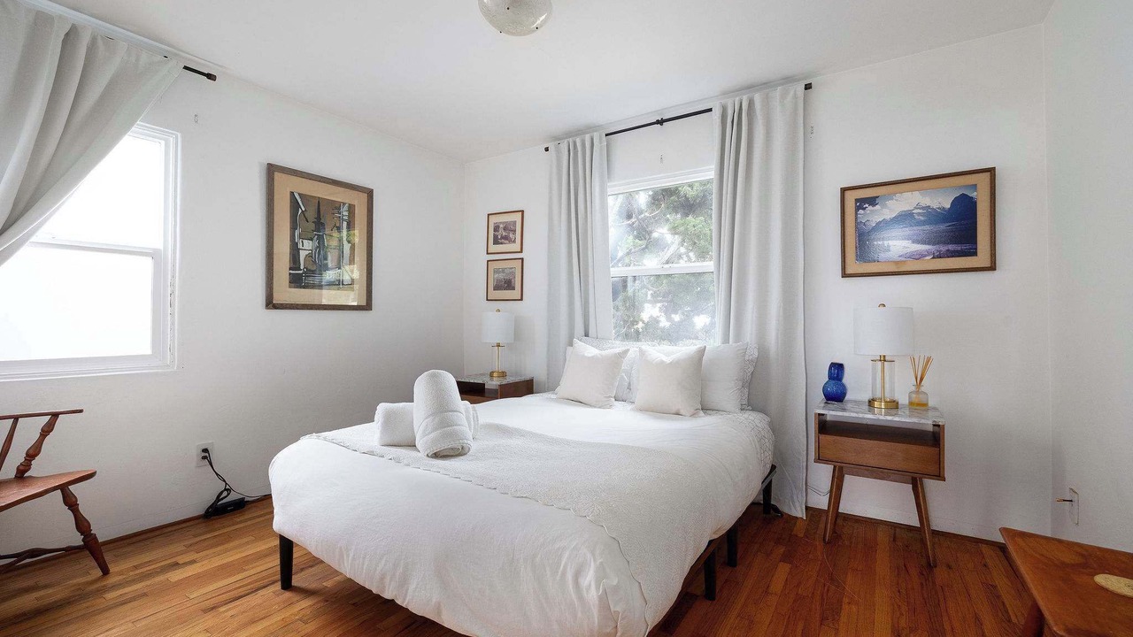 Photo of Bedroom in Sunset Cliffs