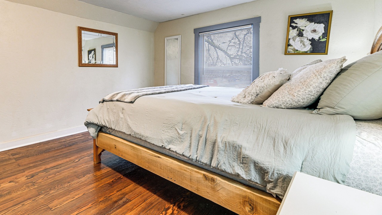 Photo of Bedroom in Grants Pass