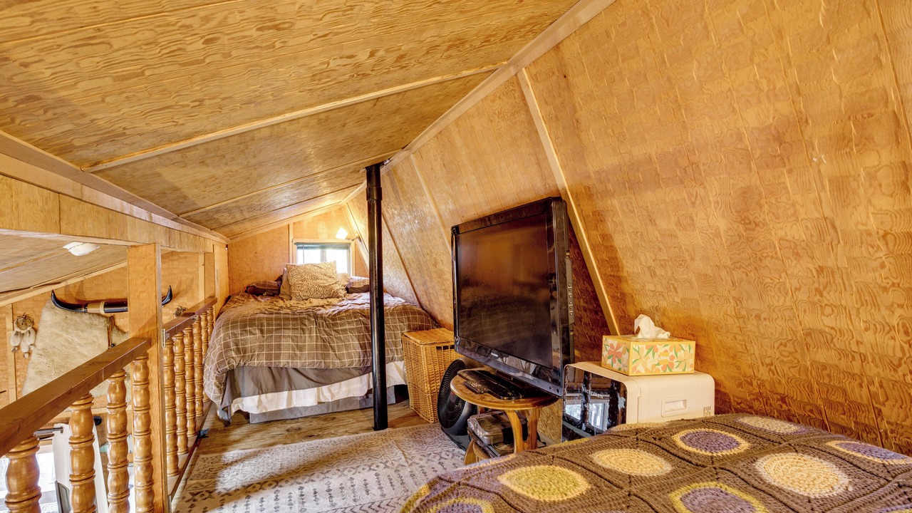 Photo of Bedroom in Wasco County