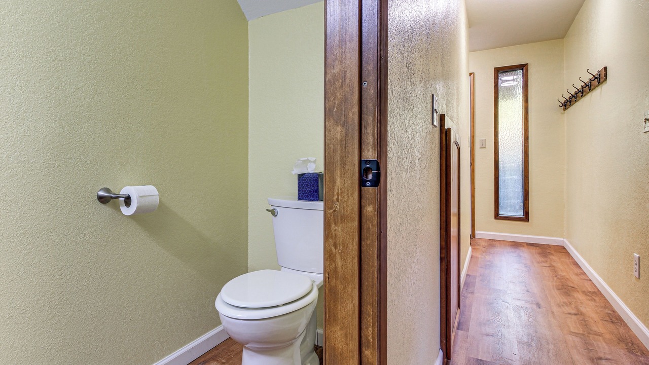 Photo of Bathroom in Coos Bay