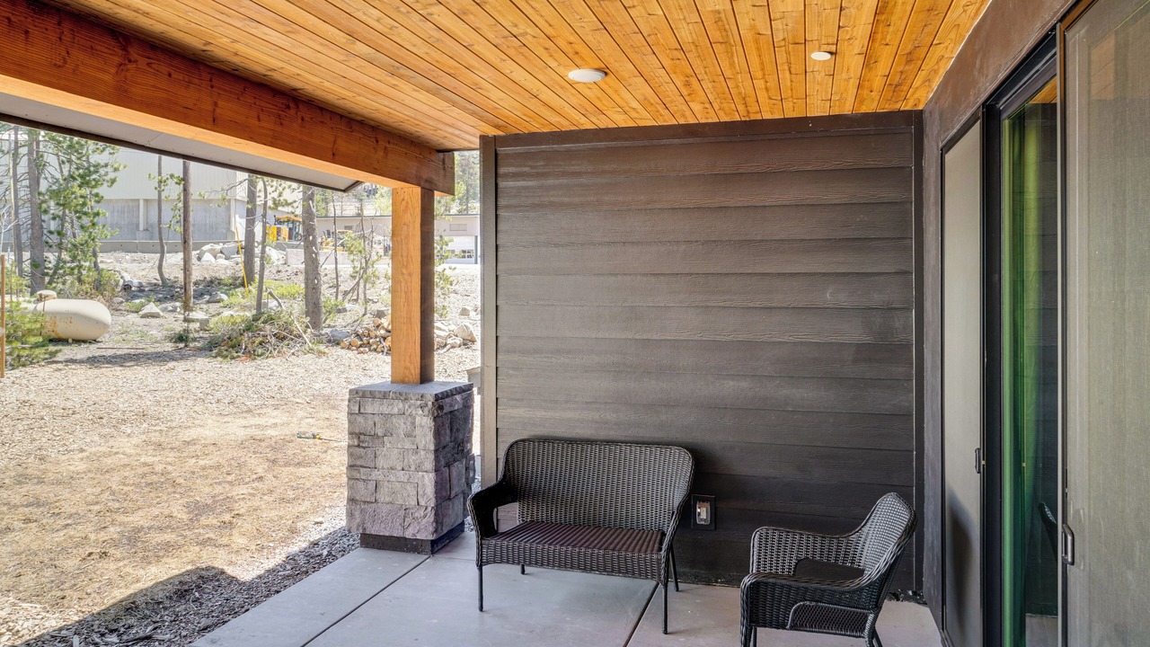 Photo of Patio Balcony in Kingvale