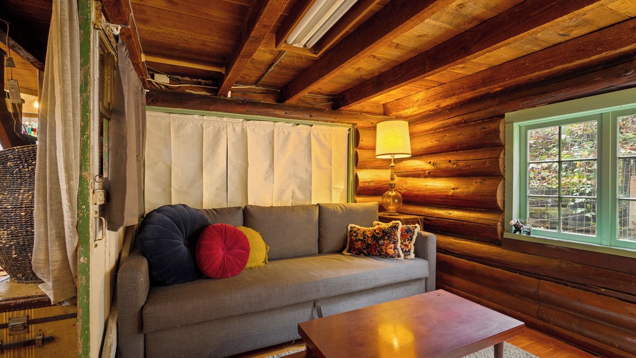 Photo of Bedroom in Pleasant Valley