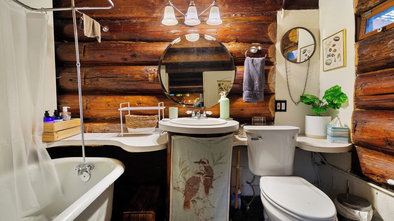 Photo of Bathroom in Pleasant Valley