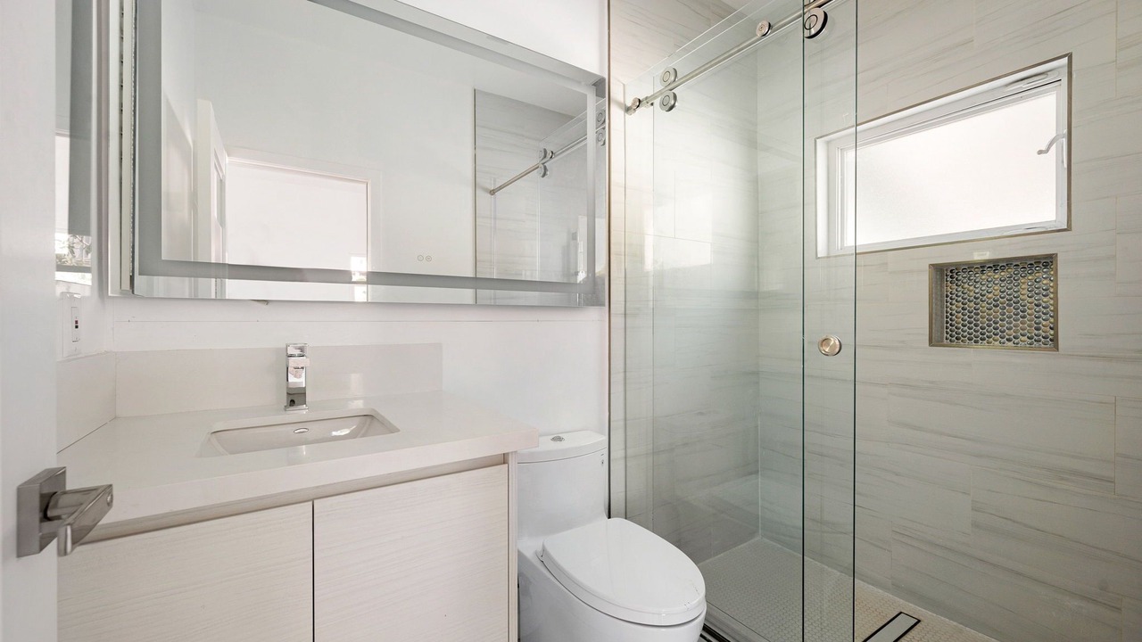 Photo of Bathroom in Santa Monica Canyon
