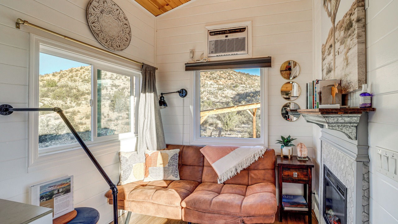 Photo of Livingroom in Cottonwood-Verde Village