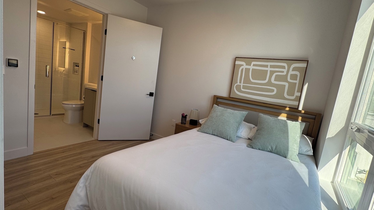 Photo of Bedroom in Beverly Grove