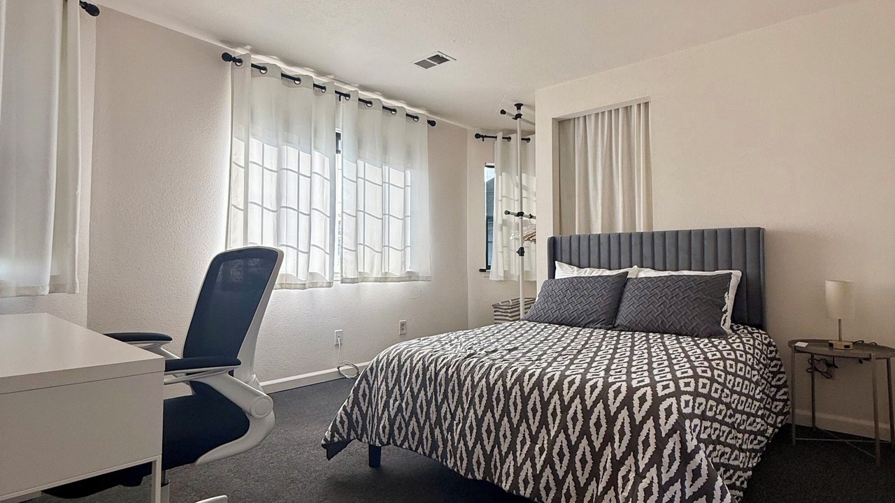 Photo of Bedroom in West Oakland