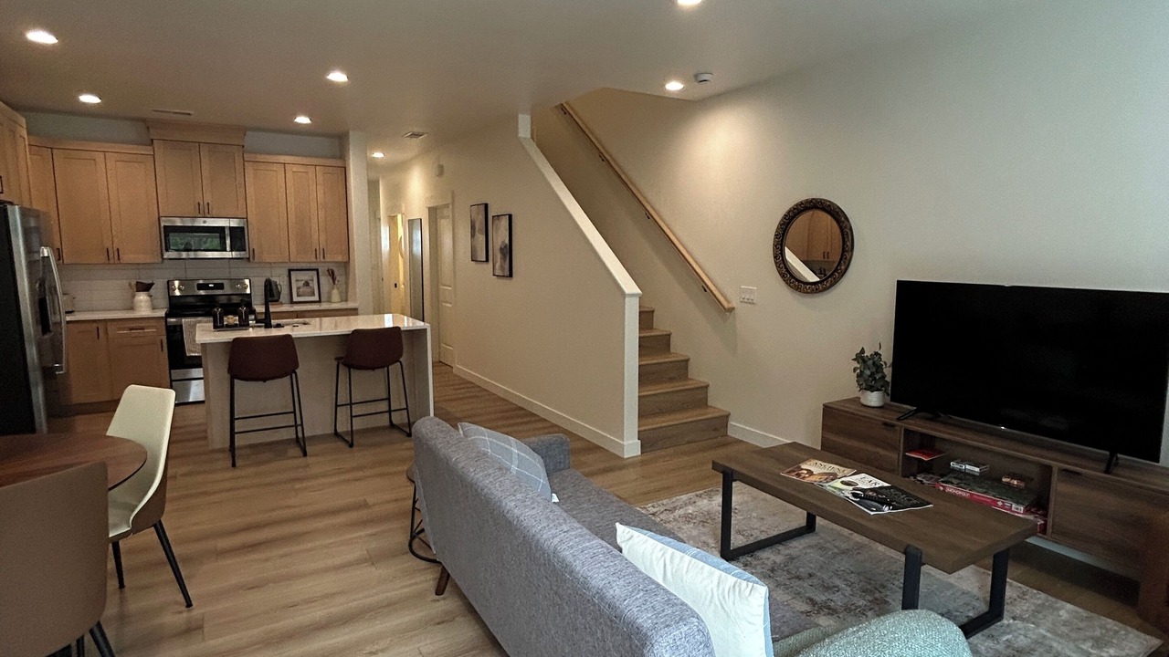 Photo of Livingroom in West Salem