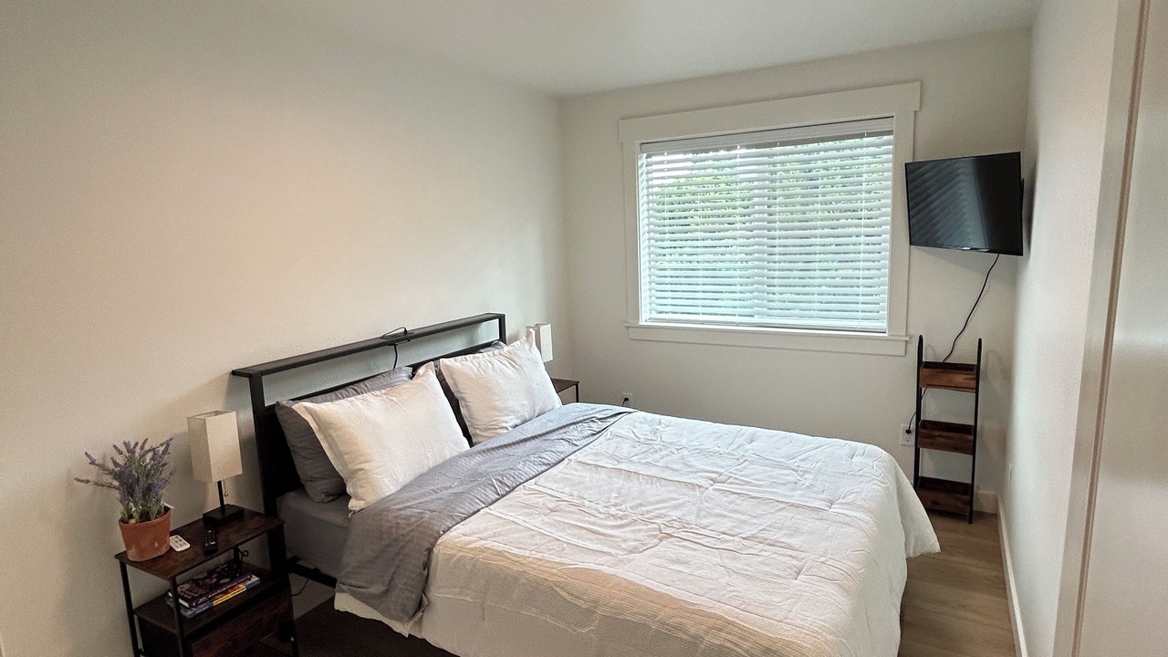Photo of Bedroom in West Salem