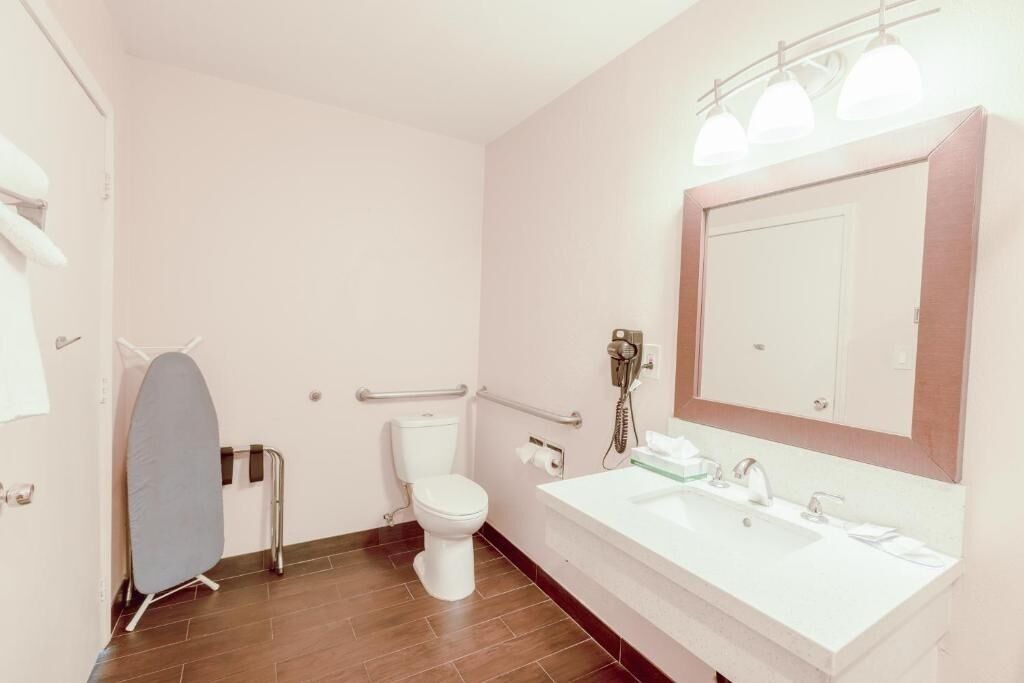 Photo of Bathroom in Loma Alta