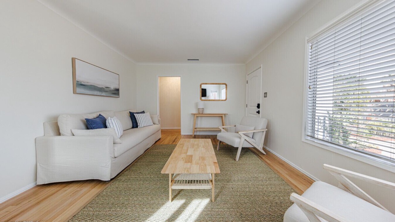 Photo of Livingroom in North Hollywood