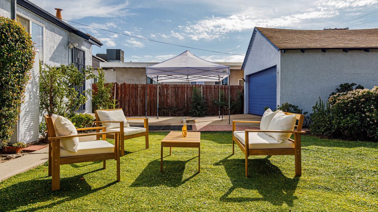 Photo of Patio Balcony in North Hollywood