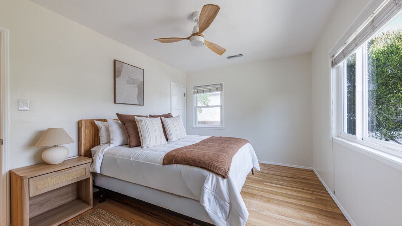 Photo of Bedroom in North Hollywood