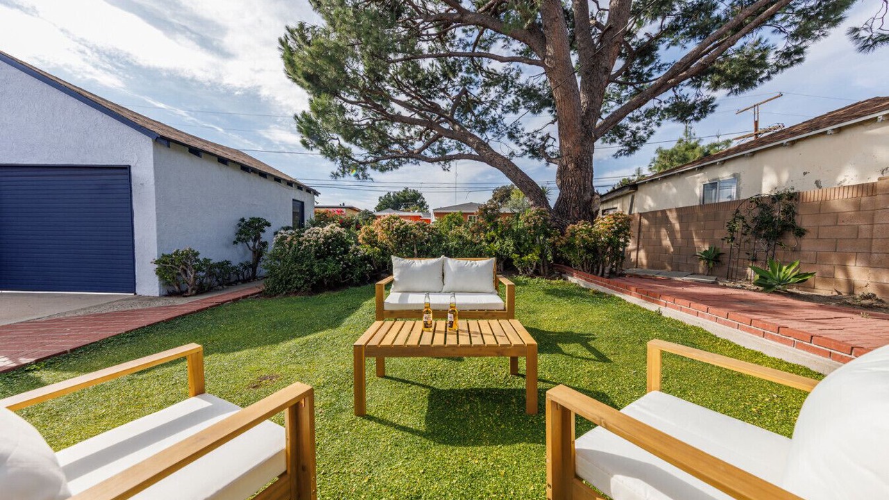 Photo of Patio Balcony in North Hollywood