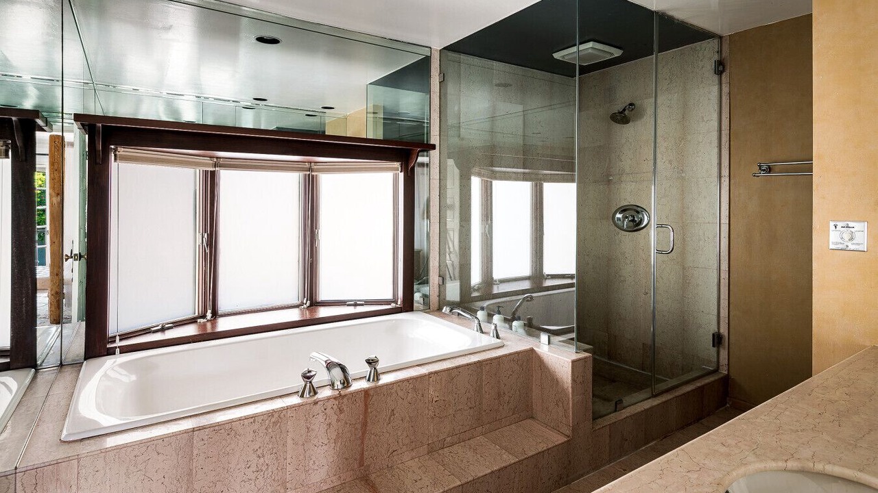 Photo of Bathroom in Sherman Oaks