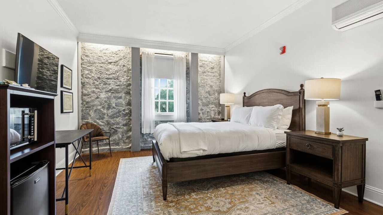 Photo of Bedroom in Santa Rosa
