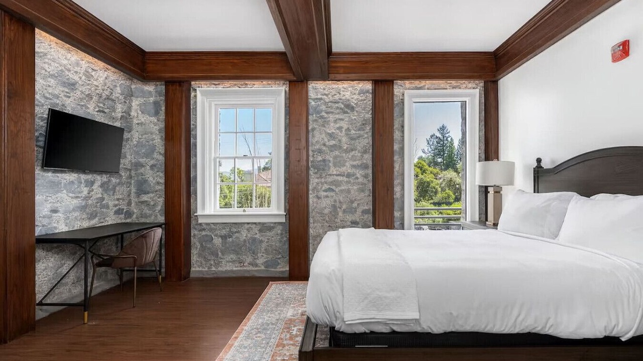 Photo of Bedroom in Santa Rosa