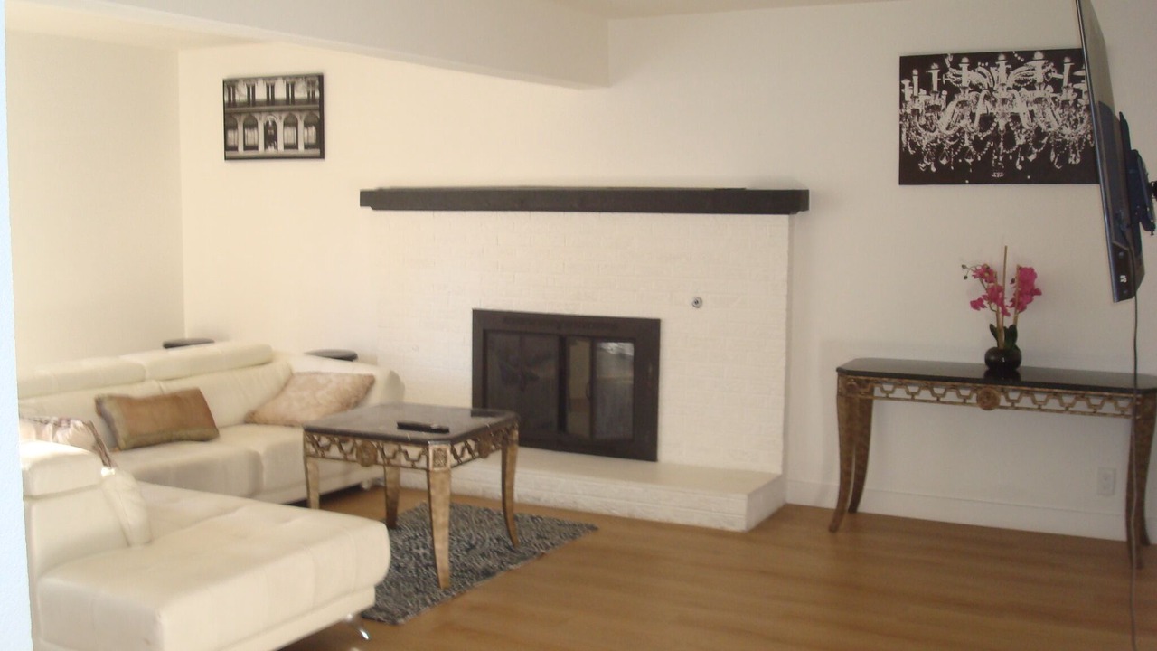 Photo of Livingroom in Green Valley North
